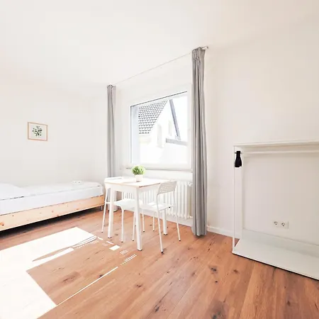 Tolstov - Monteurwohnung - 3 Schlafzimmer - Kueche - Balkon - Waschmaschine Appartement Duisburg