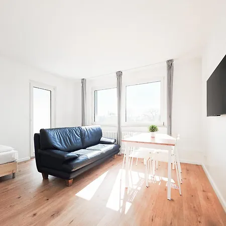 Apartamento Tolstov - Monteurwohnung - 3 Schlafzimmer - Küche - Balkon - Waschmaschine *