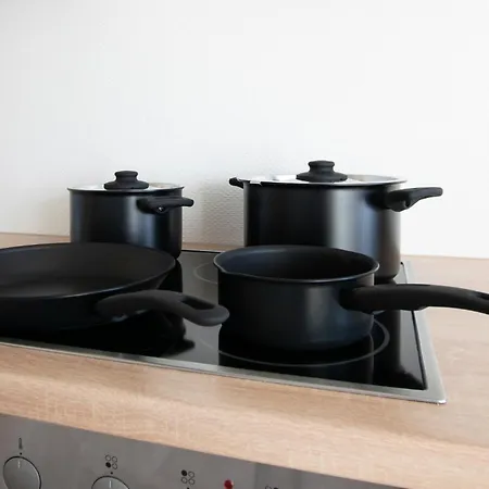 Tolstov - Monteurwohnung - 3 Schlafzimmer - Küche - Balkon - Waschmaschine