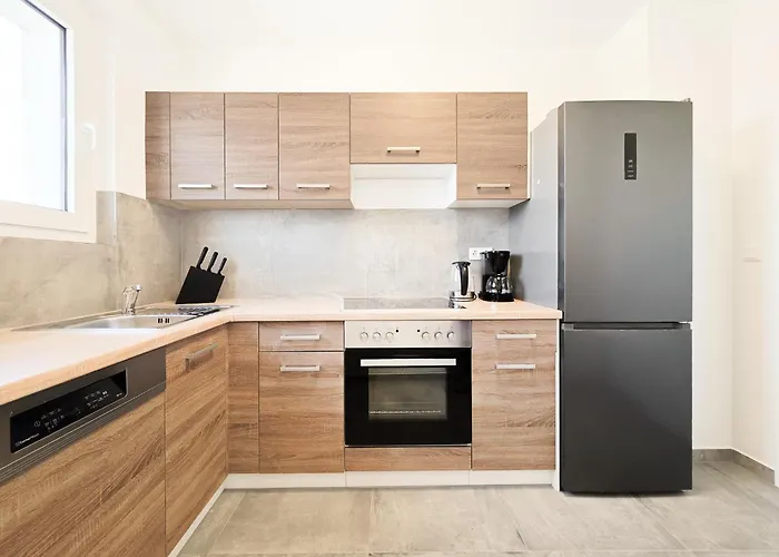 Apartment Tolstov - Monteurwohnung - 3 Schlafzimmer - Küche - Balkon - Waschmaschine