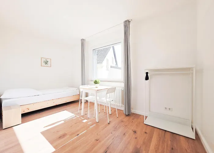 Tolstov - Monteurwohnung - 3 Schlafzimmer - Kueche - Balkon - Waschmaschine Apartment Duisburg