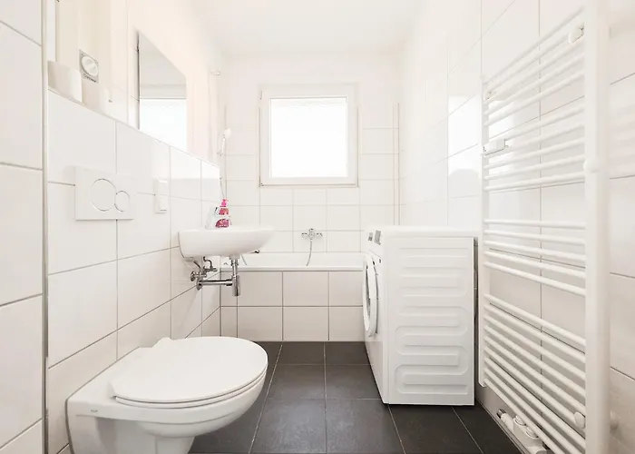 Tolstov - Monteurwohnung - 3 Schlafzimmer - Kueche - Balkon - Waschmaschine Duisburg