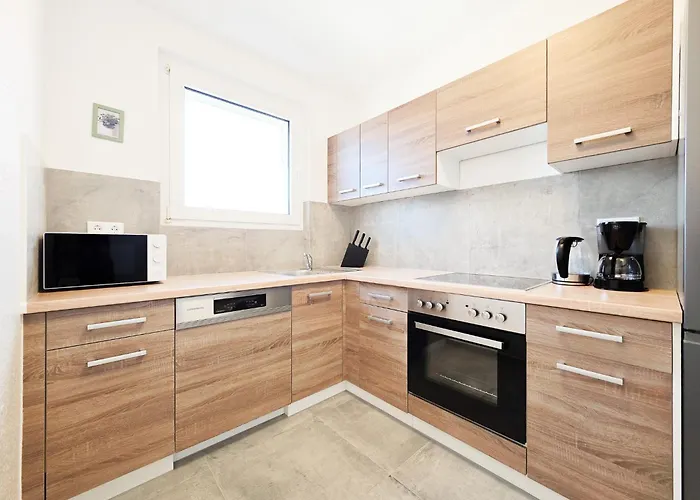 Tolstov - Monteurwohnung - 3 Schlafzimmer - Küche - Balkon - Waschmaschine * Duisburg