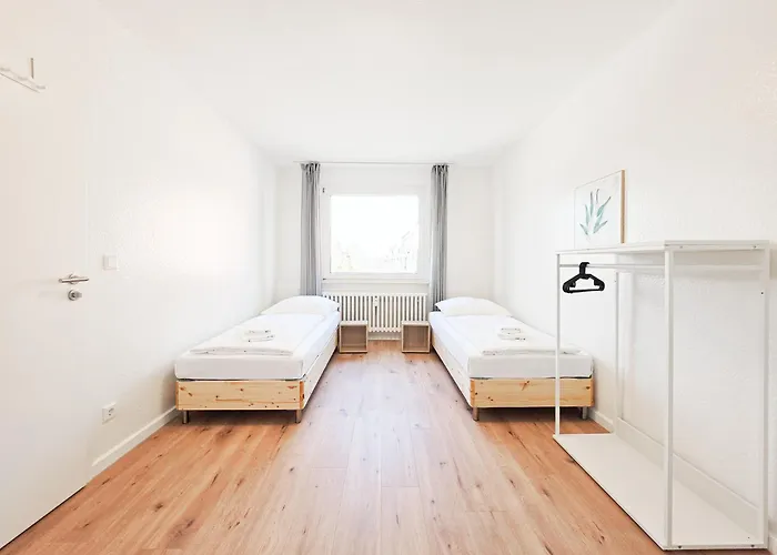 Tolstov - Monteurwohnung - 3 Schlafzimmer - Küche - Balkon - Waschmaschine